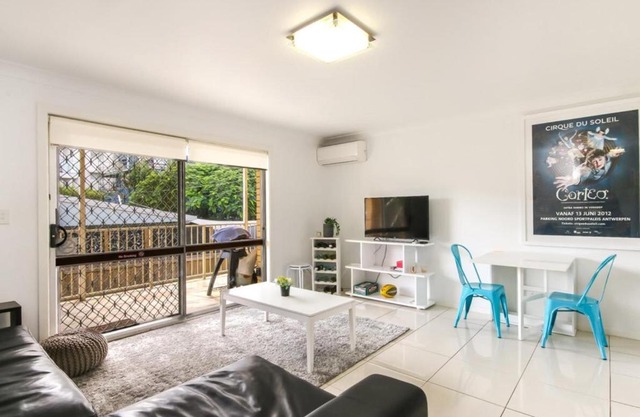 Live the Beach Life Wifi - AC - Beach Bicycles