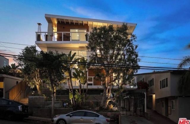 Living the Dream By the Beach-minutes away