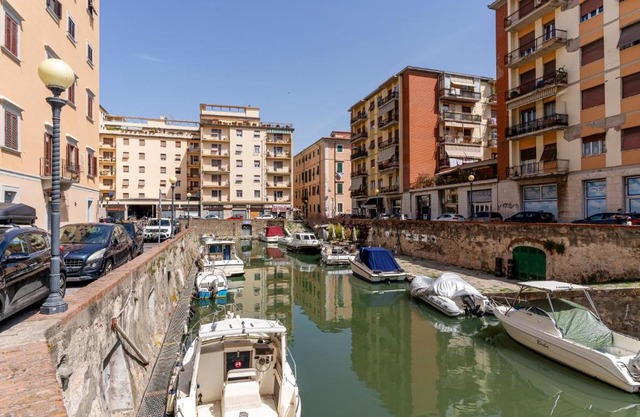 Livorno- Quartiere Venezia Lovely Apartment!