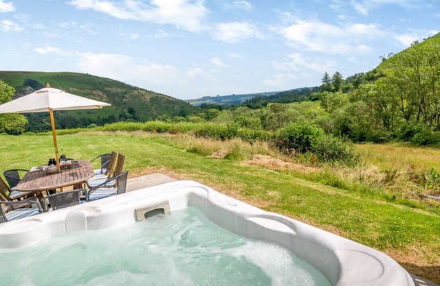 Llety Llanwrtyd - Five Bedroom House, Sleeps 10