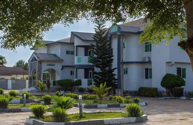 LLOYDS BEACH RESORT and SPA