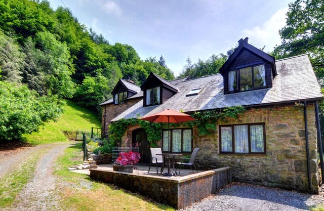 Llwynglas - One Bedroom House, Sleeps 2