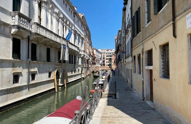 LN HOMES VENICE Canal view