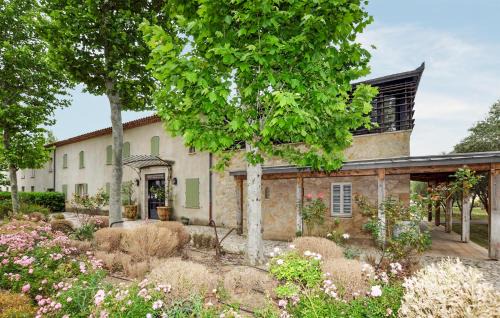 Lovely Home In Saint-Laurent-De-La-Cabrerisse