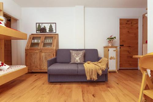 Lo Scoiattolo by Ca-Sa Check