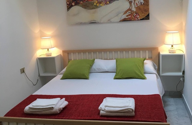 Located 100 meters from the sea and a stone's throw from the pine forest. Wifi.