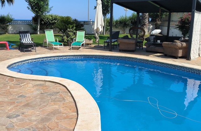 Located in Costa Azahar. 10 meters from the beach. Wi-fi 600 Mbps.