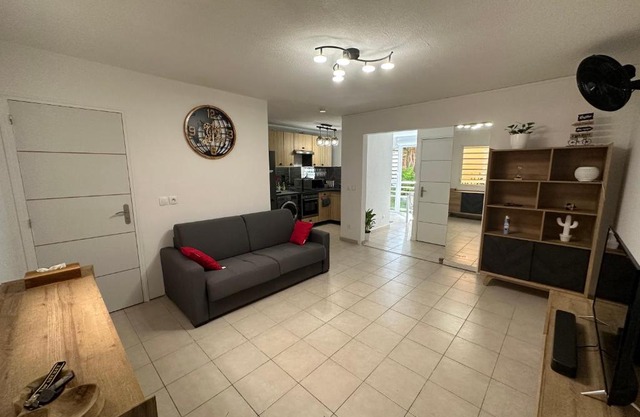 LOCATION T2 MEUBLÉ BAIE MAHAULT CONVENANCE