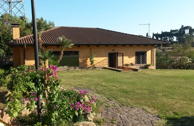Lodge in the context of a natural park, surrounded by greenery, an oasis of peace