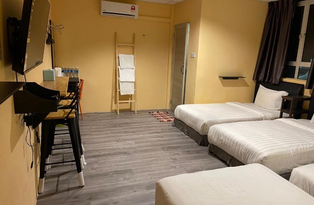 Loft Pals Urbanstay Lodge, Kapit