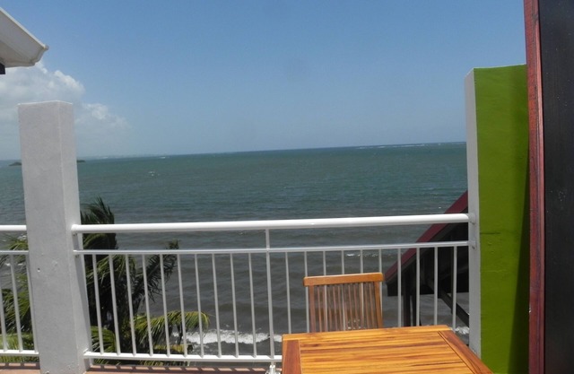 Loft with panoramic sight on sea, in seasonal rental.