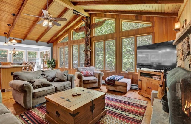 Log Cabin | King Beds | Lake Access