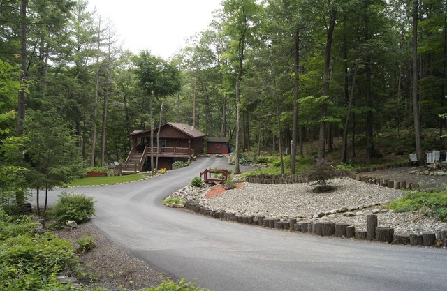 Log Cabin Living on the Esopus Creek