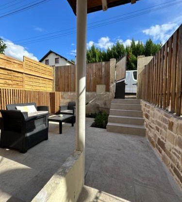 Logement avec terrasse et entrée indépendantes a 25 min de Paris