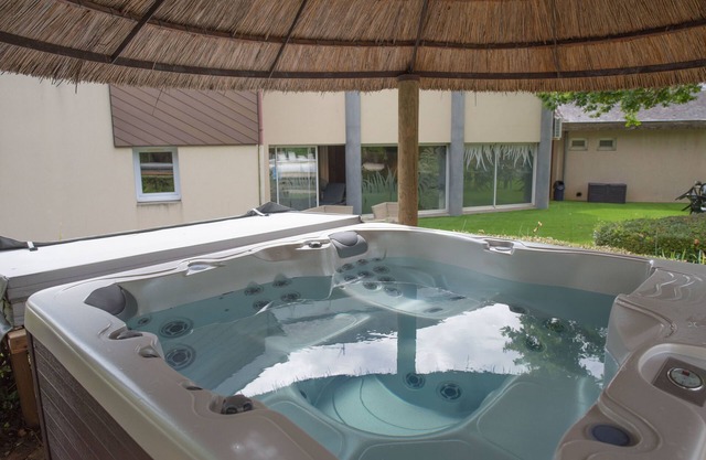 Logis Hôtel Domaine du Moulin Cavier - Restaurants & Spa