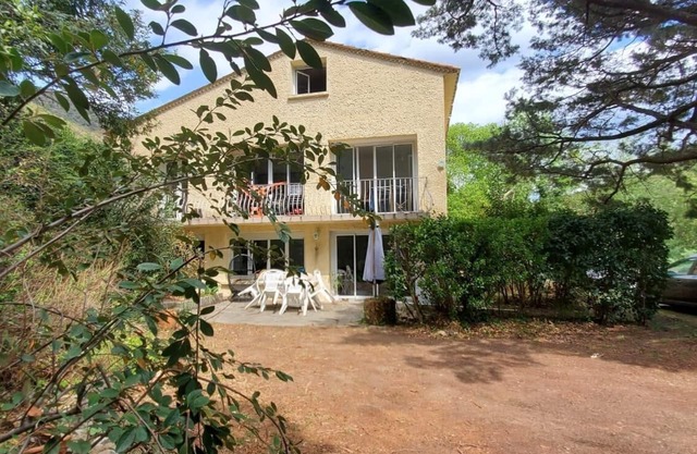 Logis PONIENTE 4 persons with swimming pool