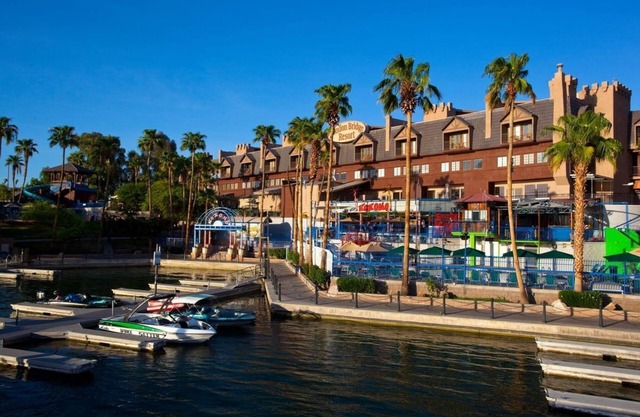 London Bridge Resort 1BR Deluxe Suite with Boat Slip
