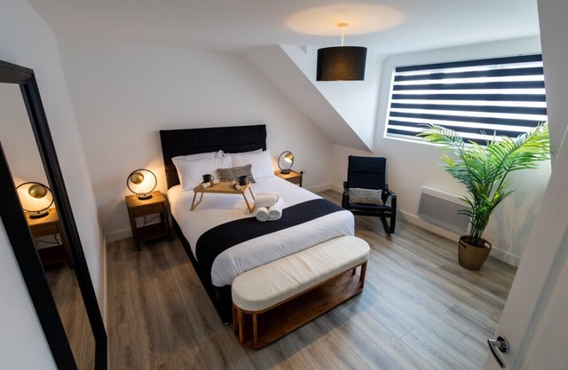 London/Watford quality stay, 3-bedroom