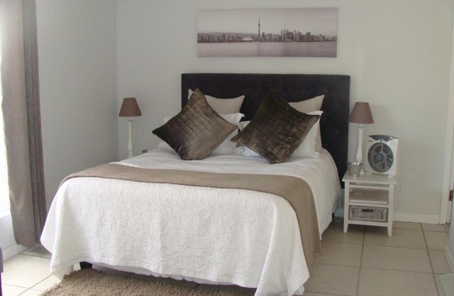 Lonehill - Suite 2A