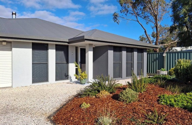 Long Beach holiday house
