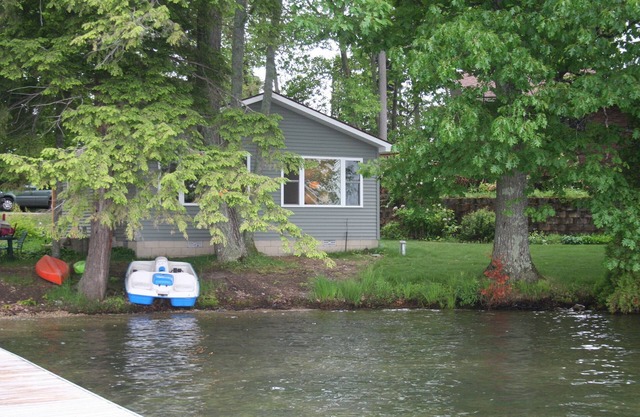 Long Lake Crescent Cove Cottage