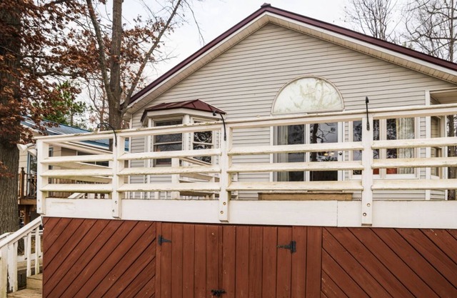 Long Lake Livin' - 3BR Cottage - Private Beach