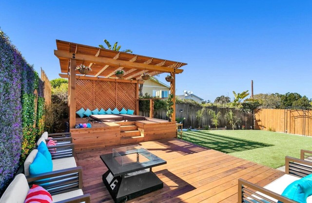 Long-Term Luxury Home, Private Hot Tub near Napa