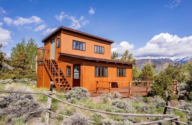 Loren's Lookout- pet friendly, on the way to Yellowstone National Park