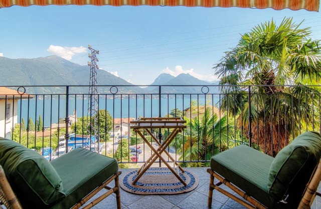 Lost In Paradise - by MyHomeInComo