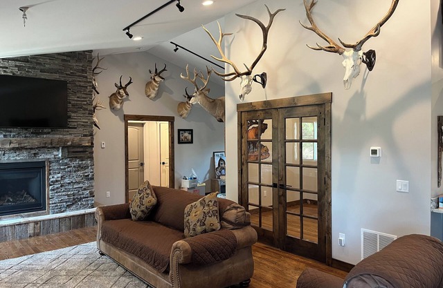 Lost Pines-Your Mountain Get Away!