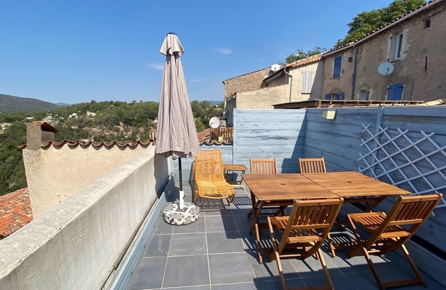 Lou Soleié : Belle Maison de Ville Avec Magnifique vue Depuis Terrasse sur Toit