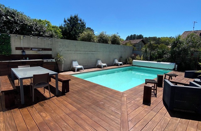 Lounaia house with large swimming pool, near beaches, between Bayonne and Hossegor