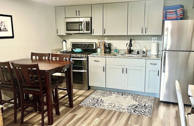 Loveable Home in Perfect Location! 5miles to downtown&stadiums, 10 to Red Rocks!