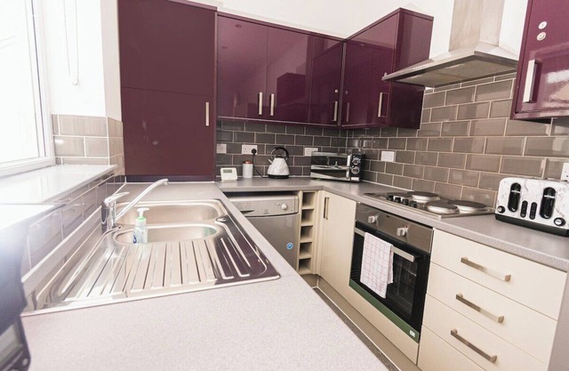 Lovely 3 bedroom flat sleeps 5