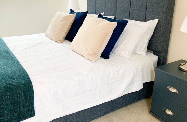 Lovely 3 bedroom house in Andover with free parking.