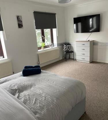 lovely 4 bedroom 2 bathroom home