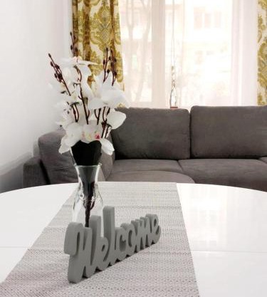 Lovely and extra spacious 1 bedroom, 1 bath.