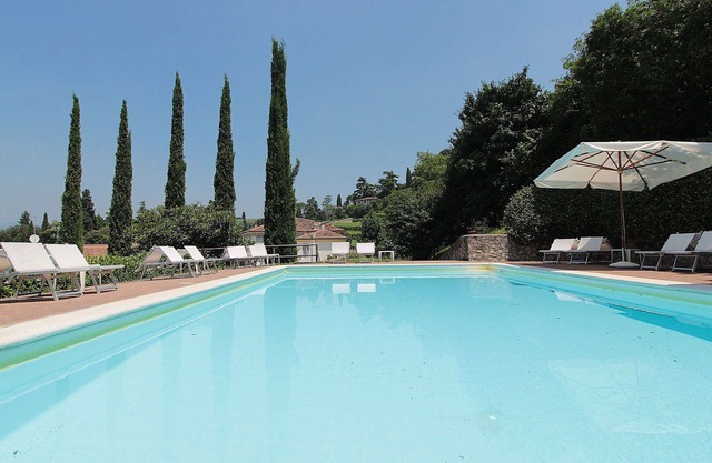 Lovely apartment for 5 guests with pool, WIFI, A/C and TV, close to Verona