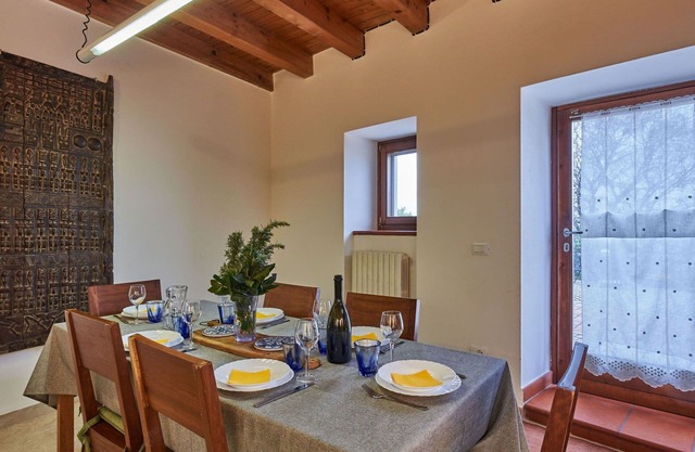 Lovely apartment in villa for 8 people with WIFI, TV and patio