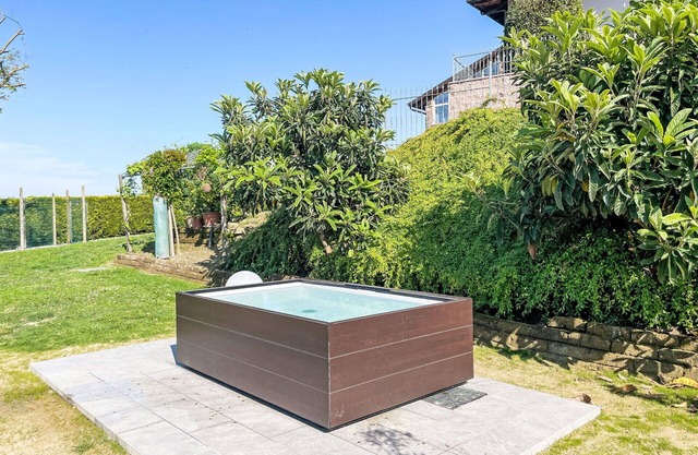 Lovely apartment for 6 guests with A/C, WIFI, pool, TV, terrace, pets allowed and panoramic view