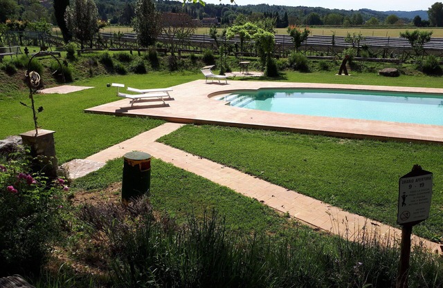 Lovely apartment for 4 guests with WIFI, pool and TV