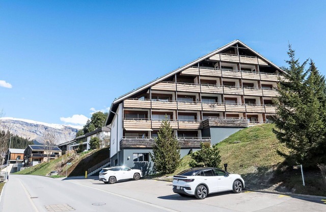 Lovely apartment for 3 guests with WIFI, pool, TV, balcony, pets allowed, panoramic view and par.