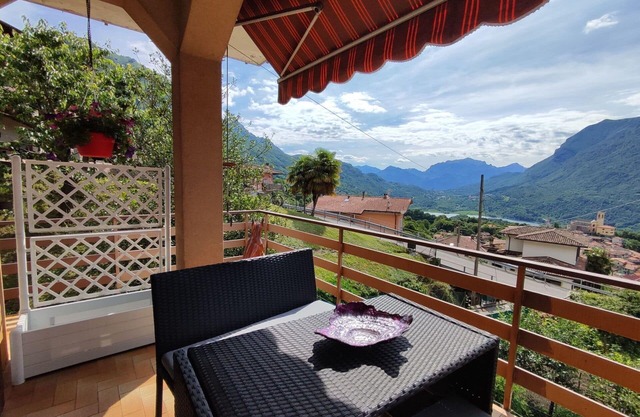 Lovely apartment for 6 guests with WIFI, TV, patio and pets allowed