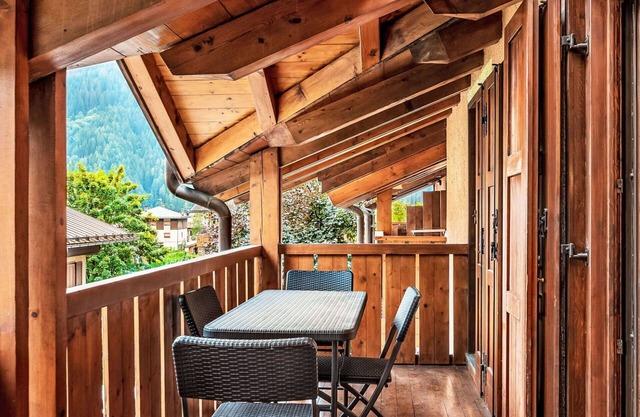 Lovely apartment for 6 guests with WIFI, TV and patio