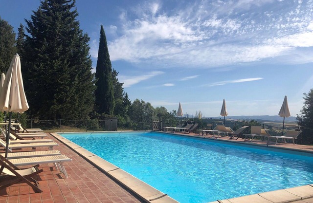 Lovely apartment for 6 people with WIFI, pool, TV and terrace, close to Montepulciano