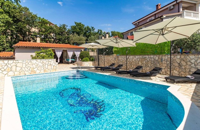 Lovely apartment in Jadranovo with WiFi