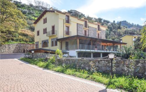 Lovely Apartment In Longobardi Marina