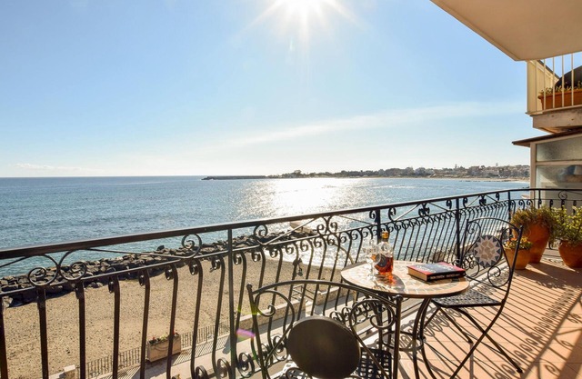 Lovely apartment in Giardini Naxos