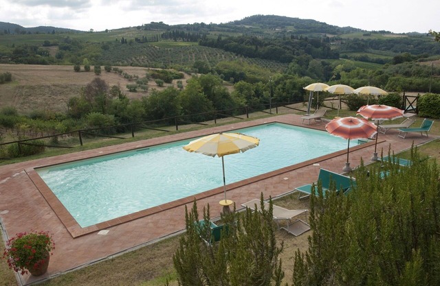 Lovely apartment for 4 guests with A/C, WIFI, pool, pets allowed and panoramic view
