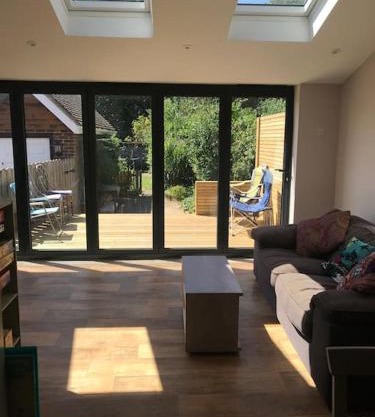 Lovely Bright House close to Brighton